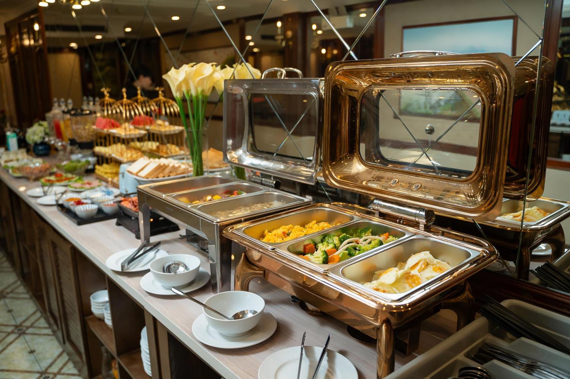 The West Hotel & Spa Hanoi Bagian luar foto
